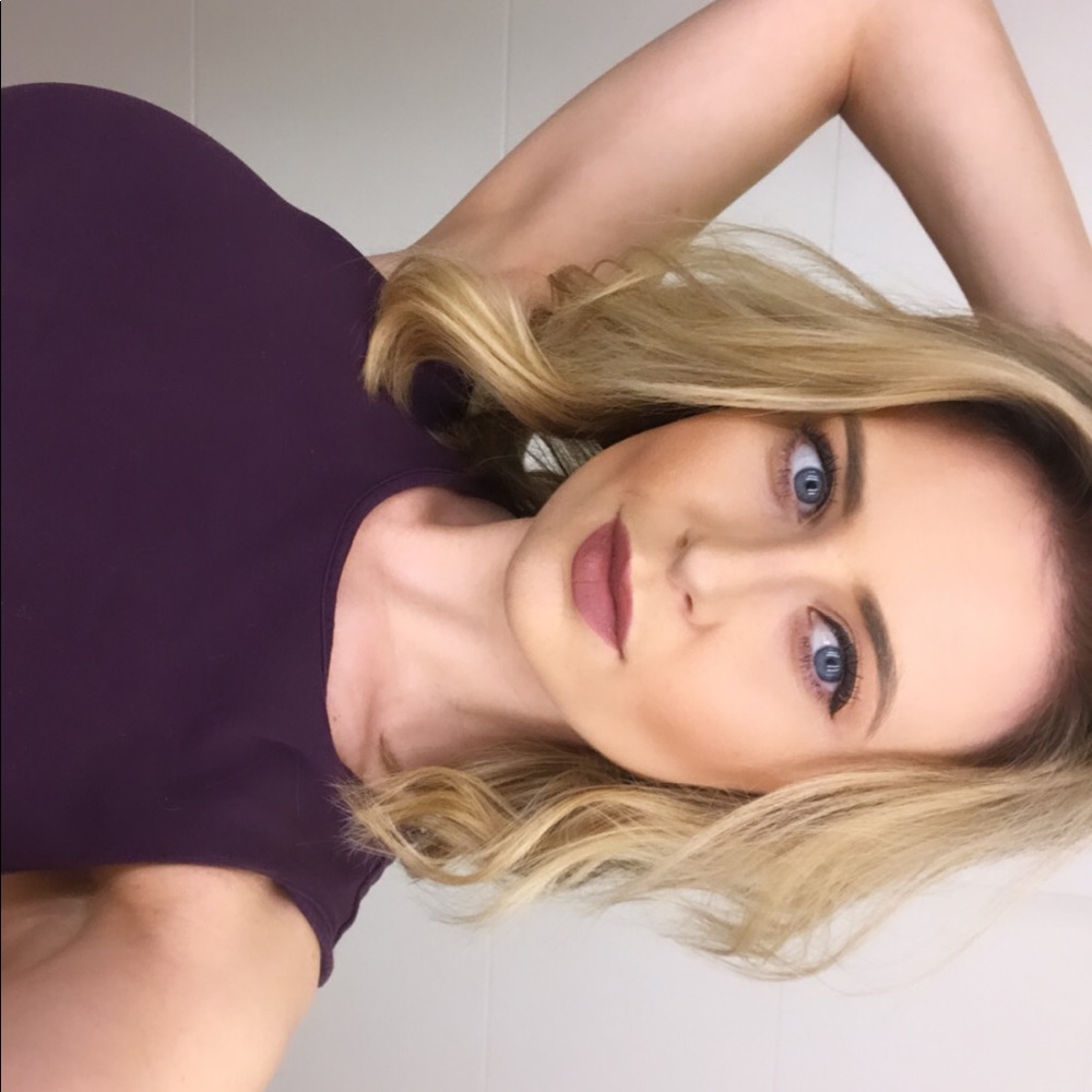 Meet your Posher, Alexis